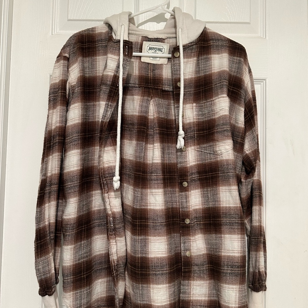American Eagle Outfitters Tan and Brown Plaid Shirt
